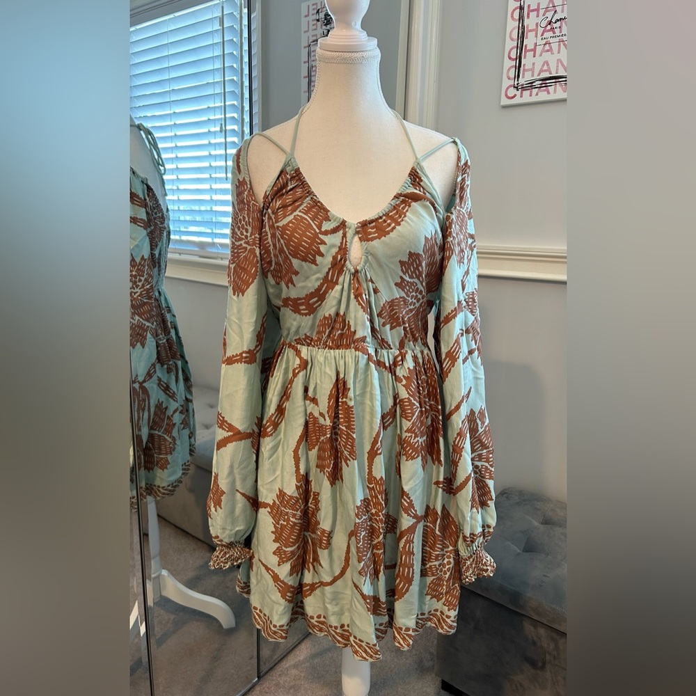 Omika Long Sleeve Floral Dress Size M. New